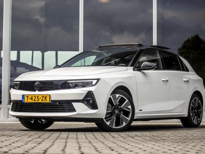 Financial Leas Opel Astra Electric 54 kWh GS