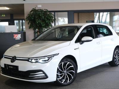 Financial Lease Volkswagen Golf 8 1.5 eTSI Style DSG Navi Led Virtual