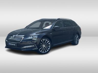 Financial Lease Škoda Superb Combi 1.4 TSI E-hybrid 218PK Laurin & Klement