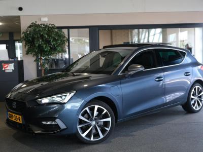 Financial Leas SEAT Leon 1.4 TSI eHybrid FR 204pk Pano Leder Led Camera