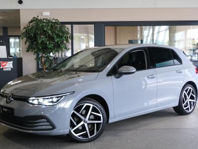 Financial Leas Volkswagen Golf 8 1.5 eTSI Life DSG 150PK HuD IQ Led Navi