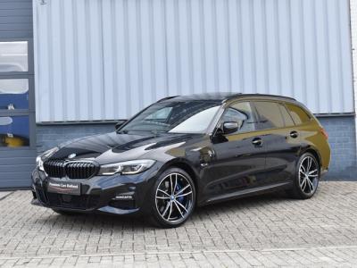 Financial Leas BMW 3 Serie Touring 330e xDrive M-Sport 292 Pk Pano Head-Up