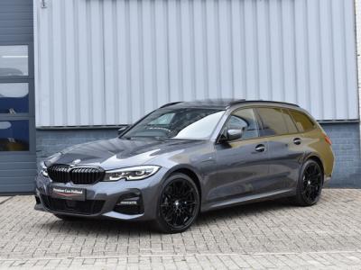 Financial Leas BMW 3 Serie Touring 330e xDrive M-Sport 292 Pk Pano Memory Head-Up