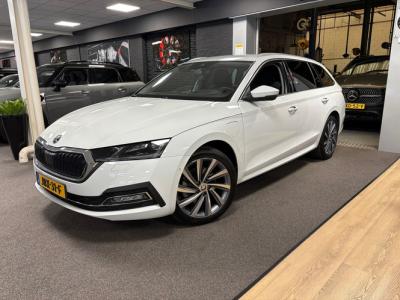 Financial Leas Škoda Octavia Combi 1.4 TSI iV PHEV Business Edition