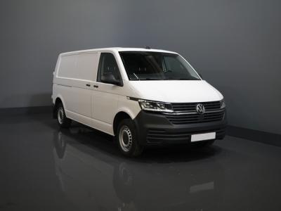 Financial Leas Volkswagen Transporter Volkswagen Transporter T6.1 2.0 TDI 150 pk DSG Aut. L2 2x Schuifdeur