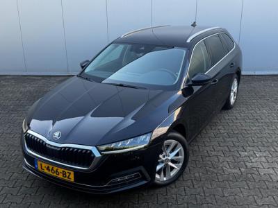 Financial Leas Škoda Octavia Combi 1.0 e-TSI BUSINESS EDITION TREKHAAK CARPLAY ORIGINEEL NEDERLANDS CLIMA PARKEERSENSOREN NAP