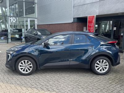 Toyota C-HR Hybrid 140