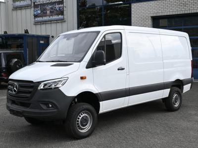 Financial Leas Mercedes-Benz Sprinter 319 CDI L2H1 4x4