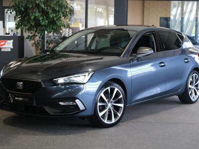 Financial Lease SEAT Leon 1.5 eTSI FR DSG 150PK Led Navi Cam Virtual ACC