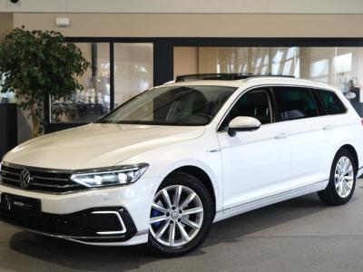 Financial Leas Volkswagen Passat Variant 1.4 TSI GTE 218PK Virtual Pano Led Trekhaak Navi Cam