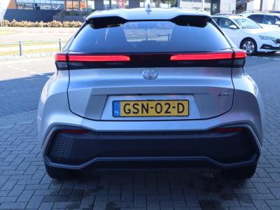 Toyota C-HR HYBRID 140 DYNAMIC