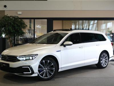 Financial Leas Volkswagen Passat Variant 1.4 TSI PHEV GTE 218PK Pano Trekhaak Led Virtual