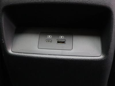 Nissan QASHQAI 158pk MHEV Xtronic Premiere Edition