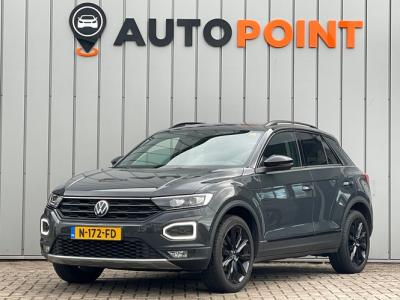 Financial Leas Volkswagen T-Roc 1.5 TSI Sport VIRTUAL LED TREKHAAK DEALER OND