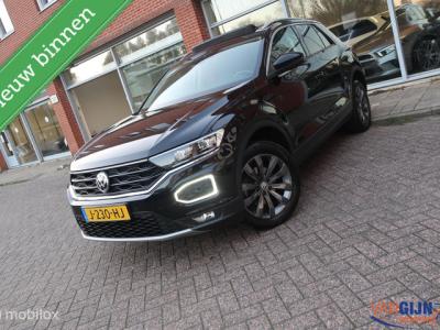 Financial Leas Volkswagen T-Roc 1.5 TSI Style 150PK Pano Carplay Navi