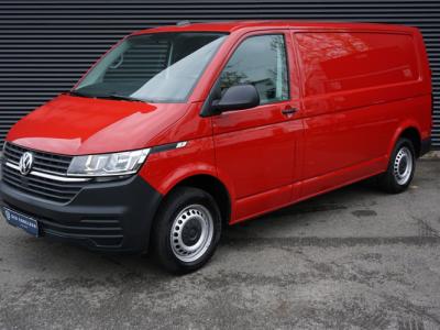 Financial Leas Volkswagen Transporter 150PK Automaat L2H1 Apple Carplay Camera Cruise PDC Standkachel Stoelverwarming Trekhaak