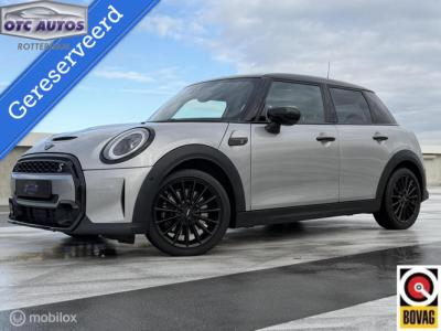 Financial Leas MINI Mini 2.0 Cooper S Classic Trim Pano leder sportvelgen harman kardon 5 deurs