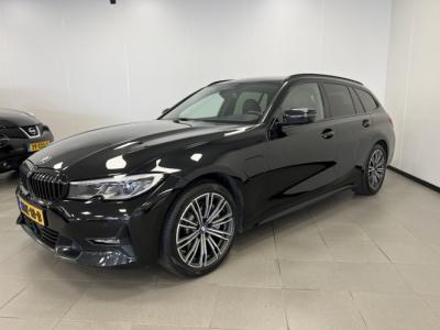 Financial Leas BMW 3 Serie Touring 330e High Executive