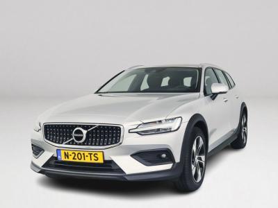 Financial Leas Volvo V60 Cross Country B5 AWD Pro