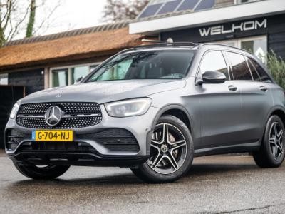 Financial Lease Mercedes-Benz GLC 200 AMG Line I Panodak I Sfeerverlichting I Adaptive Cruise I NL-Auto I NAP I Designo Selenitgrau Magno
