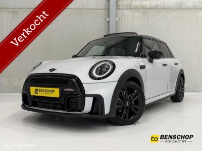 Financial Leas MINI Mini 1.5 Cooper JCW Panodak Leer Navi Carplay Camera 5 Deurs