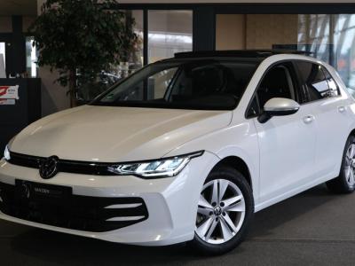 Financial Lease Volkswagen Golf 1.5 TSI 8.5 Life Edition Pano Apple Carplay Acc Led Pdc
