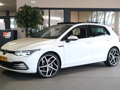 Financial Lease Volkswagen Golf 8 1.5 eTSI Style 150PK DSG Pano Navi ACC Memory