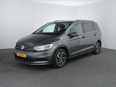 Financial Leas Volkswagen Touran 1.5 TSI Highline Business R 7p
