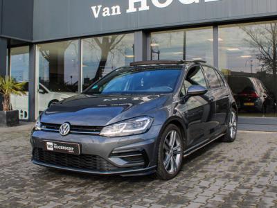 Financial Leas Volkswagen Golf 1.5 TSI Highline R Line PANO NAVI LED DSG7