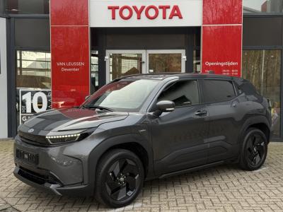 Financial Leas Toyota Urban Cruiser DYNAMIC 61 KWH