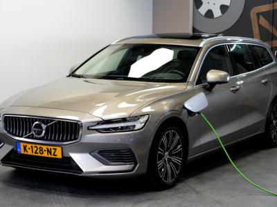 Financial Leas Volvo V60 2.0 T6 AWD 250kW