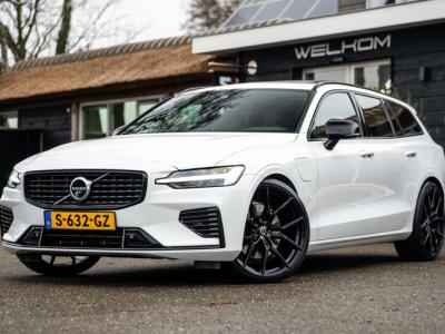 Financial Leas Volvo V60 2.0 T6 Recharge AWD R-Design SOH 90% I Panoramadak I Harman Kardon I 21" I HeadUp I Blis I Stuur & stoelverwarming I BTW