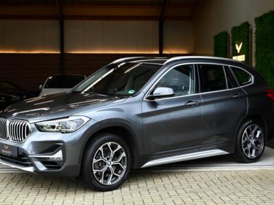 Financial Leas BMW X1 SDrive20i - Adaptive Cruise Control - Panoramadak - HUD - Leren Sportstoelen - Achteruitrijcamera - Afneembare Trekhaak -