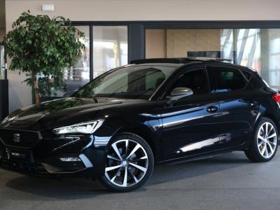 Financial Leas SEAT Leon 1.4 TSI eHybrid PHEV FR 204PK Pano Navi Cam Led ACC PDC