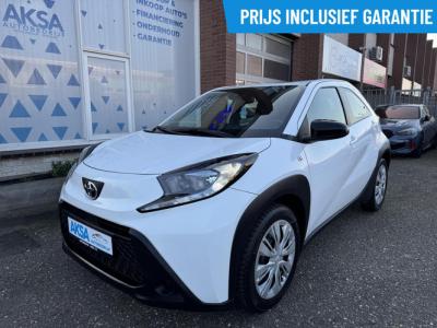 Financial Leas Toyota Aygo X 1.0 VVT-i S-CVT Play Automaat Incl.BTW Camera CarPlay CruiseControl Stoelverwarming