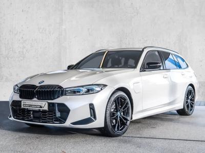 Financial Lease BMW 3 Serie Touring 330e M-SPORT LED