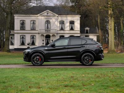 Financial Leas Alfa Romeo Stelvio 2.9 V6 AWD Quadrifoglio