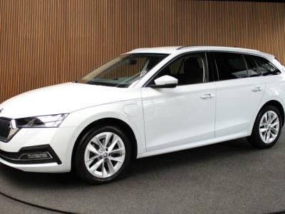 Financial Lease Škoda Octavia Combi 1.4 TSI iV PHEV