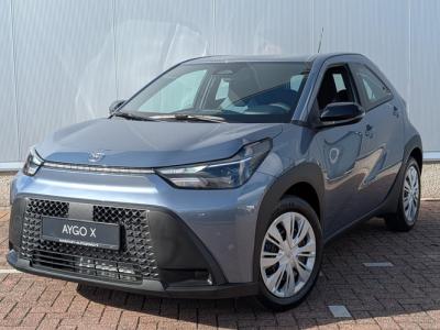 Financial Leas Toyota Aygo X Hybrid 115 play