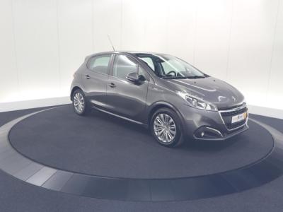 Financial Leas Peugeot 208 PureTech 82 Signature