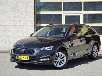 Financial Leas Škoda Octavia Combi 1.5 TSI 150PK! First Edition BJ2021 Lmv 17"