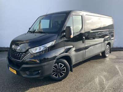Financial Leas Iveco Daily 35S16V 2.3 352 L2H1 Automaat Airco Cruise 3 Zits Alu Velg Trekhaak 3500 kg & Opstap