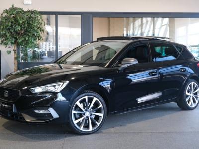 Financial Leas SEAT Leon 1.4 TSI eHybrid PHEV FR 204PK Pano Navi Cam ACC Led