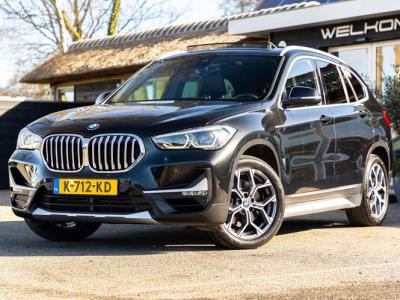 Financial Lease BMW X1 SDrive20i Nedcar Edition Panoramadak I Leder I Sportstoelen I Head Up I Camera I Led I Trekhaak I BTW