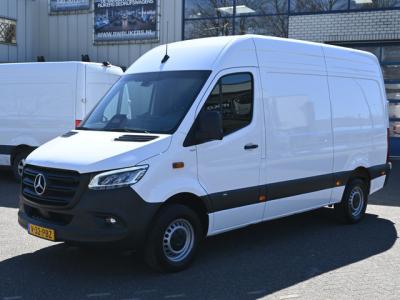 Financial Leas Mercedes-Benz Sprinter 317 CDI L2H2 Pro