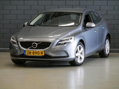 Financial Leas Volvo V40 2.0 T2 123PK Momentum