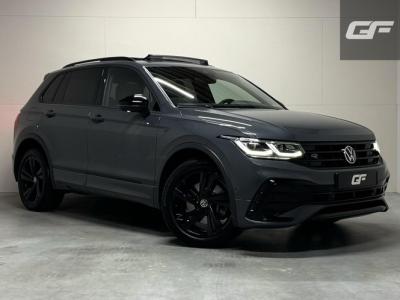 Financial Leas Volkswagen Tiguan 1.4 TSI eHybrid Black Style R-Line Pano Sfeer Carplay Camera