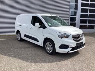 Financial Leas Opel Combo 1.5D 130 pk Aut. L2 Stoelverw.