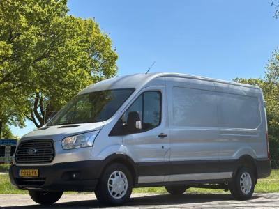 Financial Leas Ford Transit 350 2.0 TDCI L3H2 AUTOMAAT - Camera - Voorruitverw - Airco - Trekhaak - drie zitplaatsen - APPLE CARPLAY