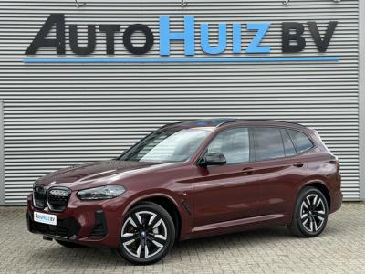 Financial Leas BMW iX3 High Executive 80 kWh M Sport Panoramadak ACC Leder Keyless Entry Carplay Achteruitrijcamera BMW Live Dashboard Professional Stu